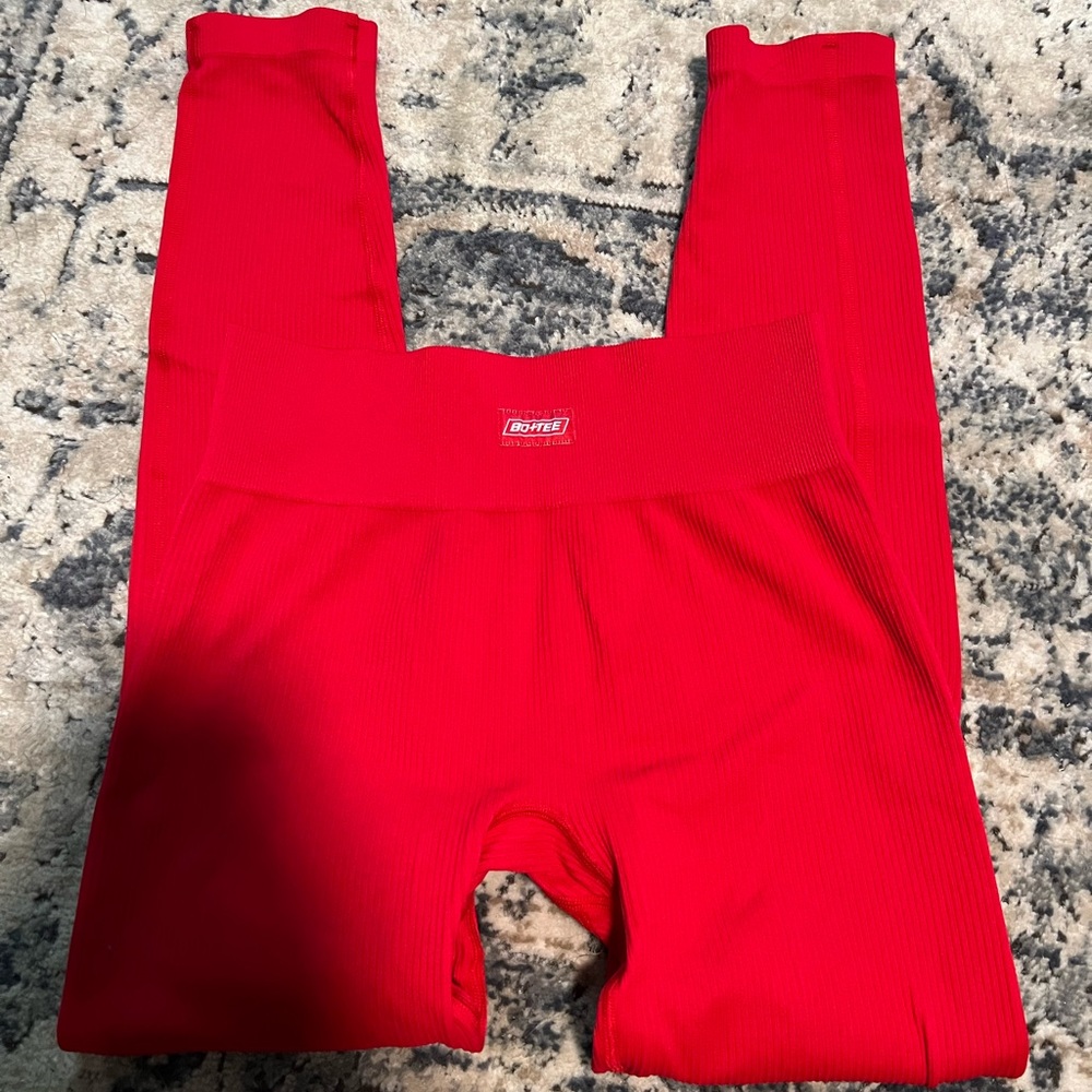 BO+TEE Meggan grub collection red leggings size medium